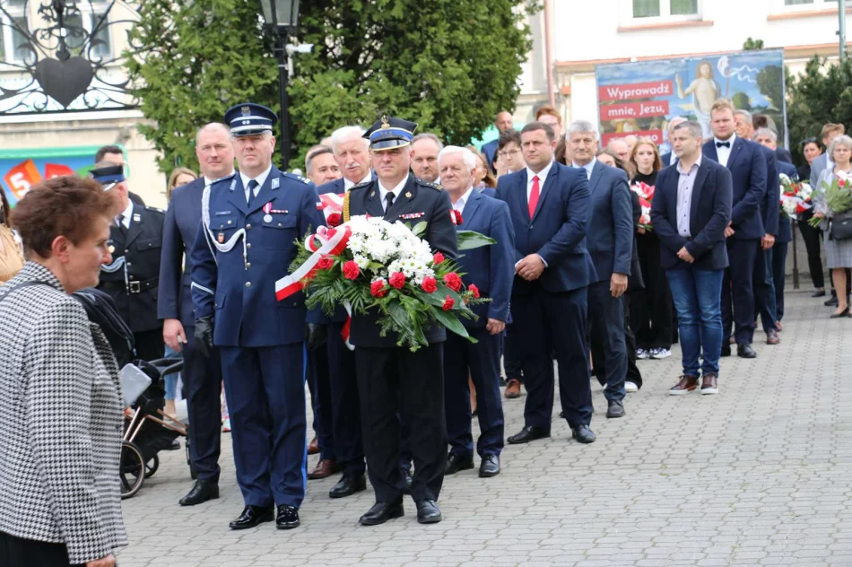  Upamiętniono ofiary Zbrodni Katyńskiej - zdjęcie 15