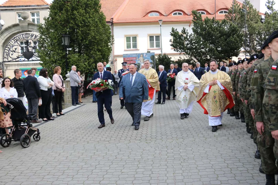  Upamiętniono ofiary Zbrodni Katyńskiej - zdjęcie 16