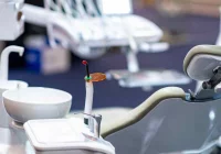 Dlaczego warto regularnie odwiedzać dentystę? - zdjęcie główne