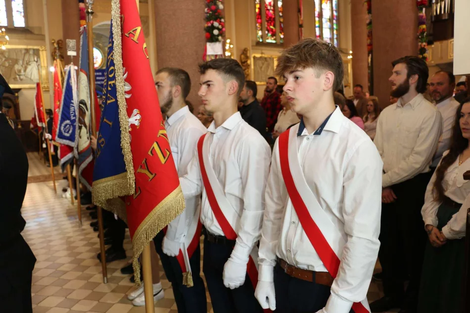 Upamiętniono ofiary zbrodni - zdjęcie 17