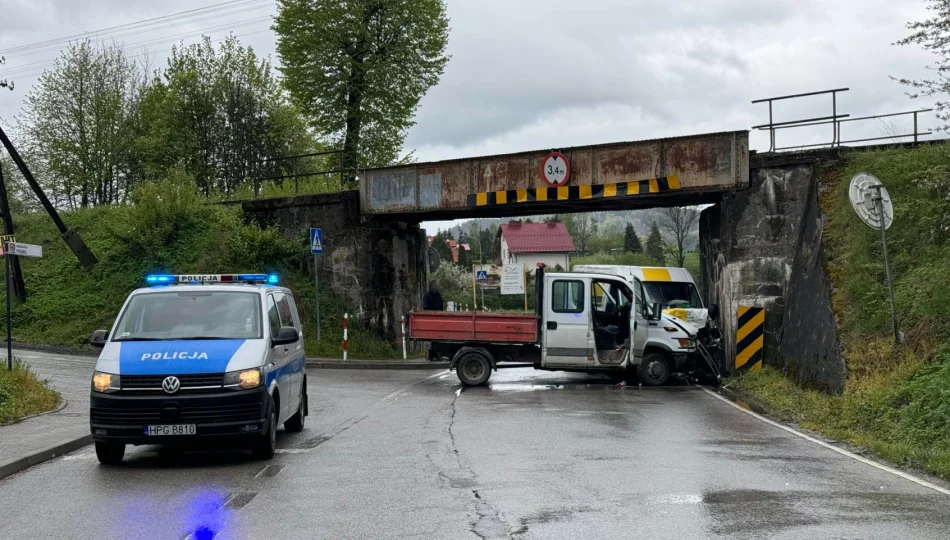Zignorował znak i spowodował kolizję. Mandat dla sprawcy - zdjęcie 1