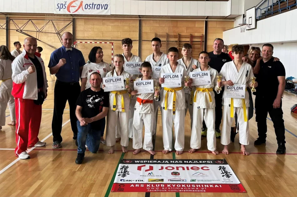 Kolejny międzynarodowy sukces karateków ARS Limanowa JONIEC Team – 7 medali podczas „SILESIA CUP” w Ostrawie - zdjęcie 2