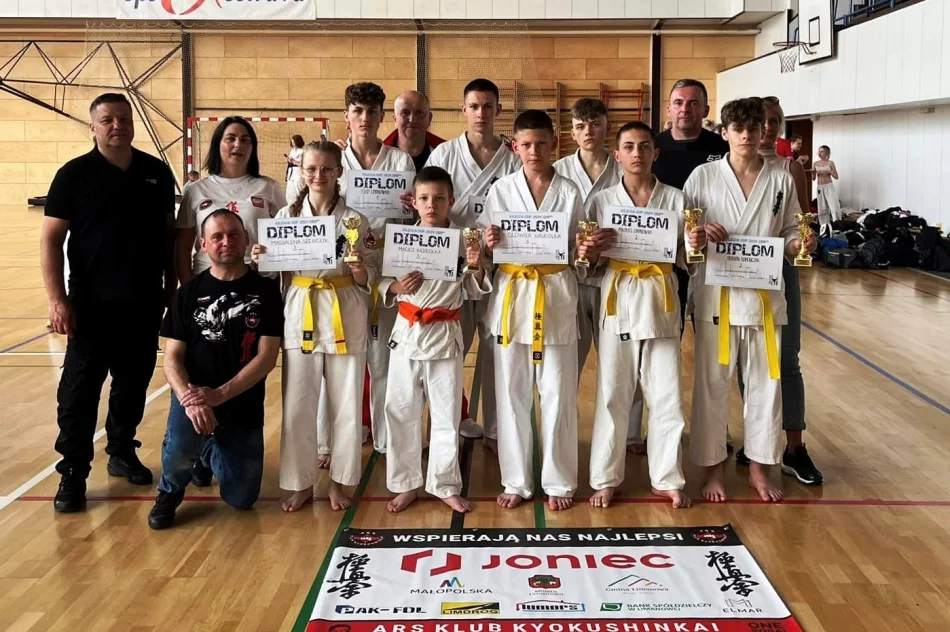Kolejny międzynarodowy sukces karateków ARS Limanowa JONIEC Team – 7 medali podczas „SILESIA CUP” w Ostrawie - zdjęcie 3