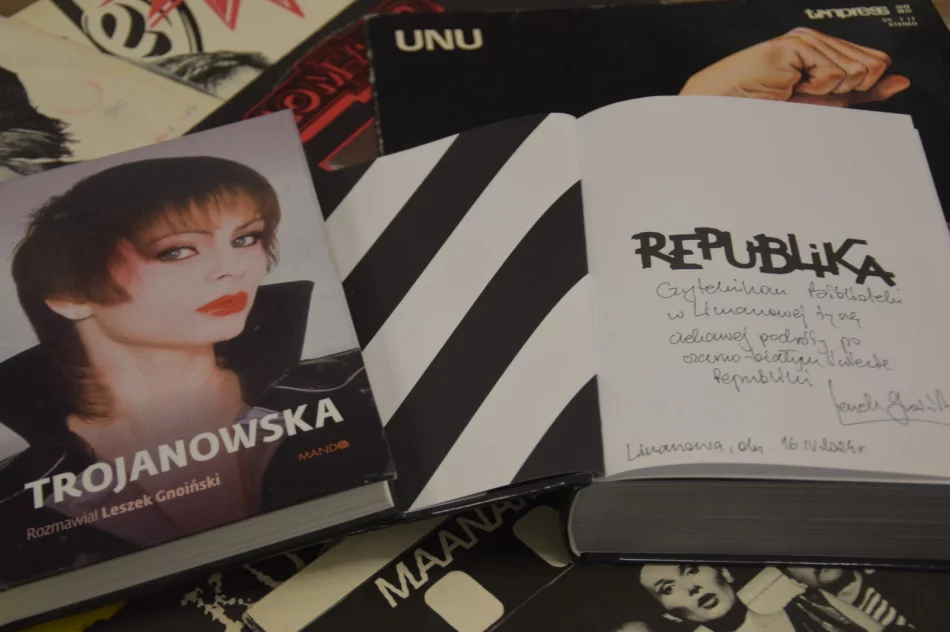  Miejska Biblioteka Publiczna miała przyjemność gościć Leszka Gnoińskiego - zdjęcie 9
