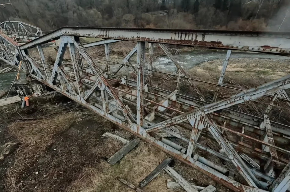 Tak wyglądał demontaż 130-tonowej konstrukcji (ZDJĘCIA, WIDEO) - zdjęcie 17