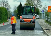 Wyremontowana droga potrzebowała nowej nawierzchni - zdjęcie główne