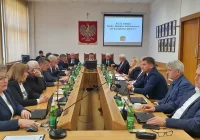 Ostatnia sesja. Zamiast zapowiadanego “dialogu” - pytania na piśmie - zdjęcie główne