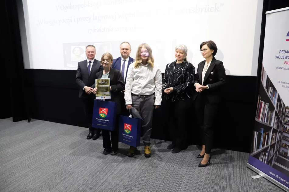 V Ogólnopolski Konkurs Plastyczny „W kręgu poezji i prozy lagrowej więźniarek KL Ravensbrück" - zdjęcie 12