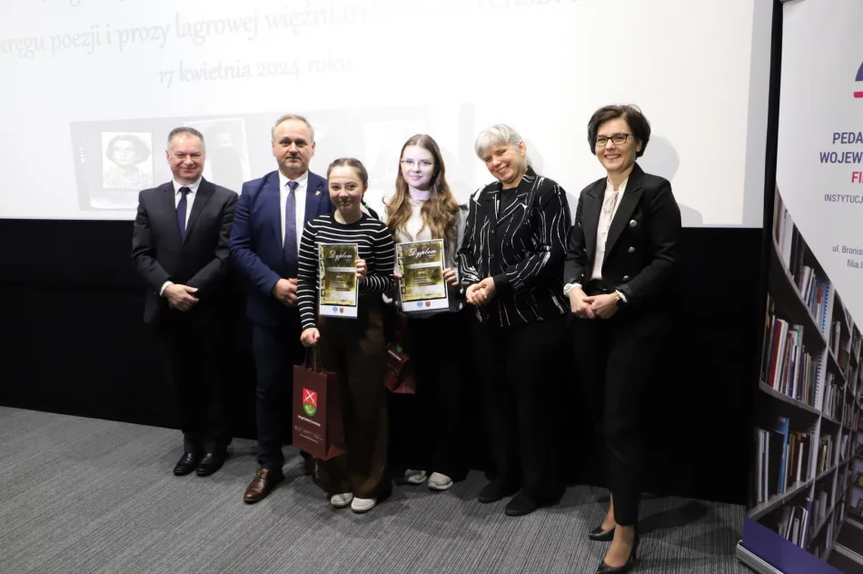 V Ogólnopolski Konkurs Plastyczny „W kręgu poezji i prozy lagrowej więźniarek KL Ravensbrück" - zdjęcie 17