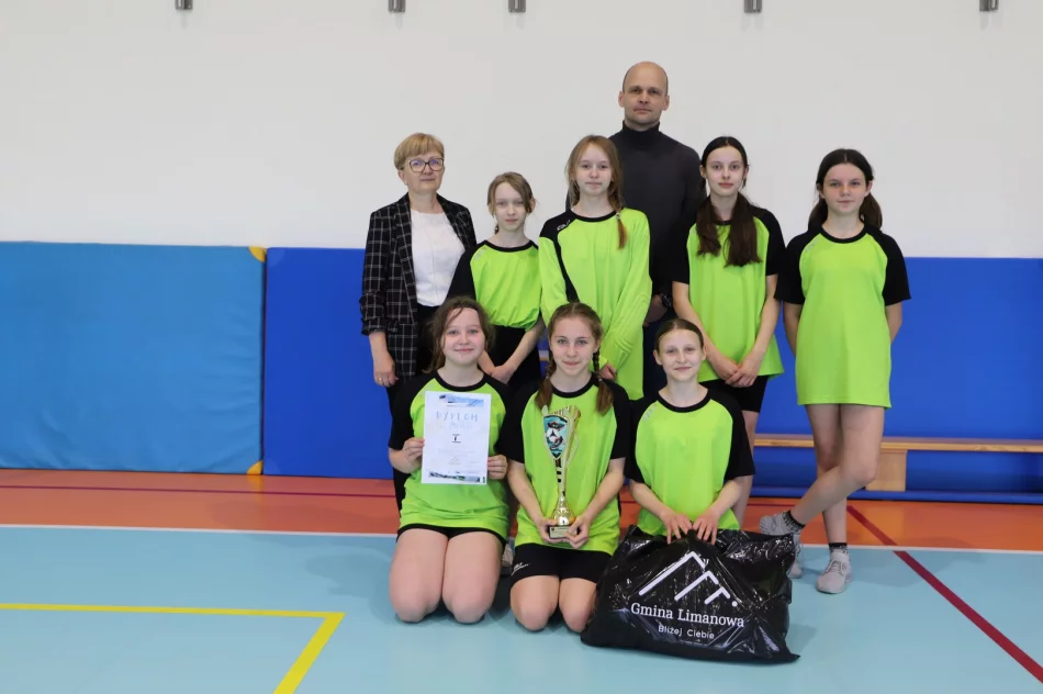 Dziewczyny z Pasierbca zwyciężczyniami Igrzysk Dzieci piłki nożnej - zdjęcie 11