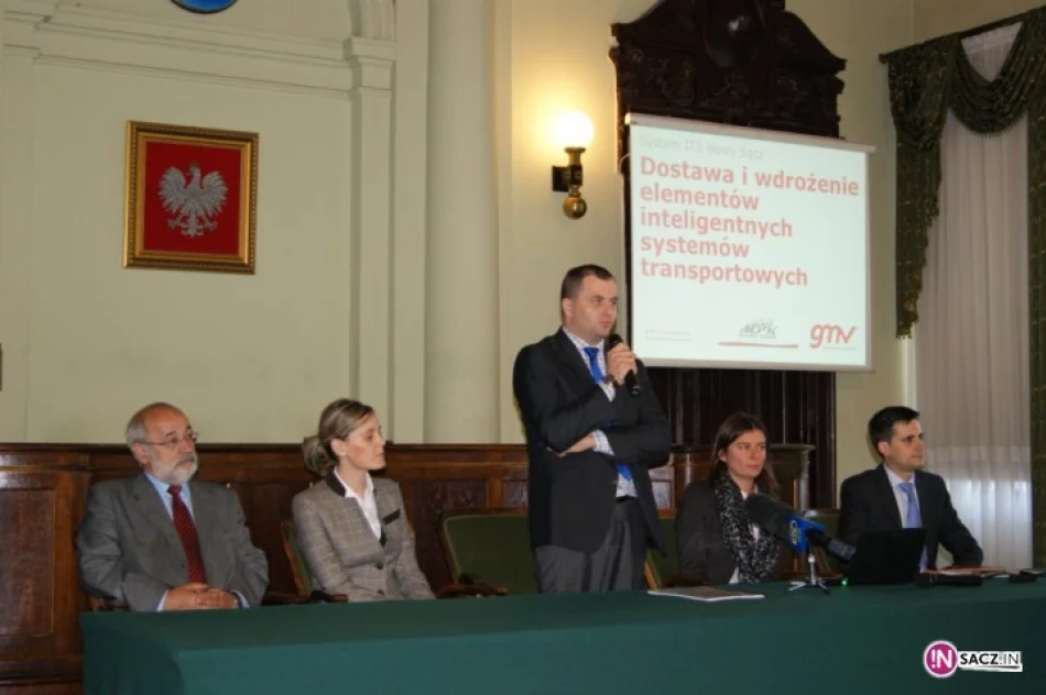 Plastikowy bilet i oko wielkiego MPK - zdjęcie 2