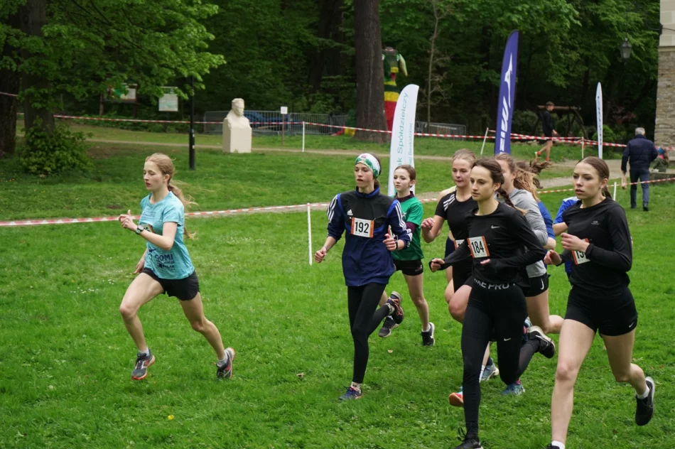 3 medale na Grand Prix Małopolski w Biegach Przełajowych dla zawodników KS Limanowa Forrest - zdjęcie 4