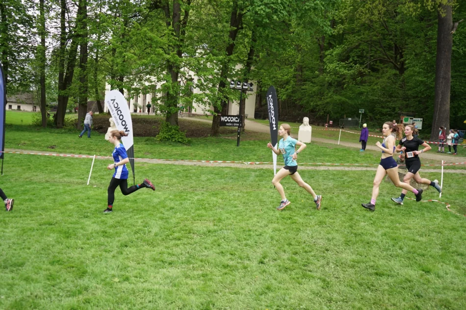 3 medale na Grand Prix Małopolski w Biegach Przełajowych dla zawodników KS Limanowa Forrest - zdjęcie 11