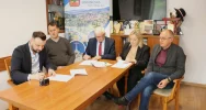 Podpisano umowę z Wykonawcą budowy zadaszenia boiska przy Szkole Podstawowej Nr 2 - zdjęcie 2