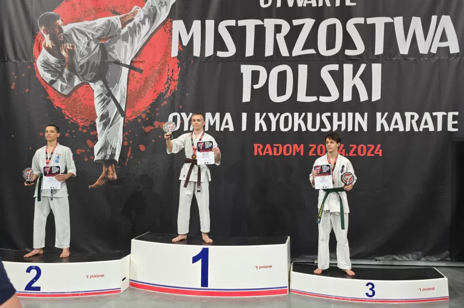 Kolejne zdobycze medale dla limanowskich karateków - zdjęcie 7