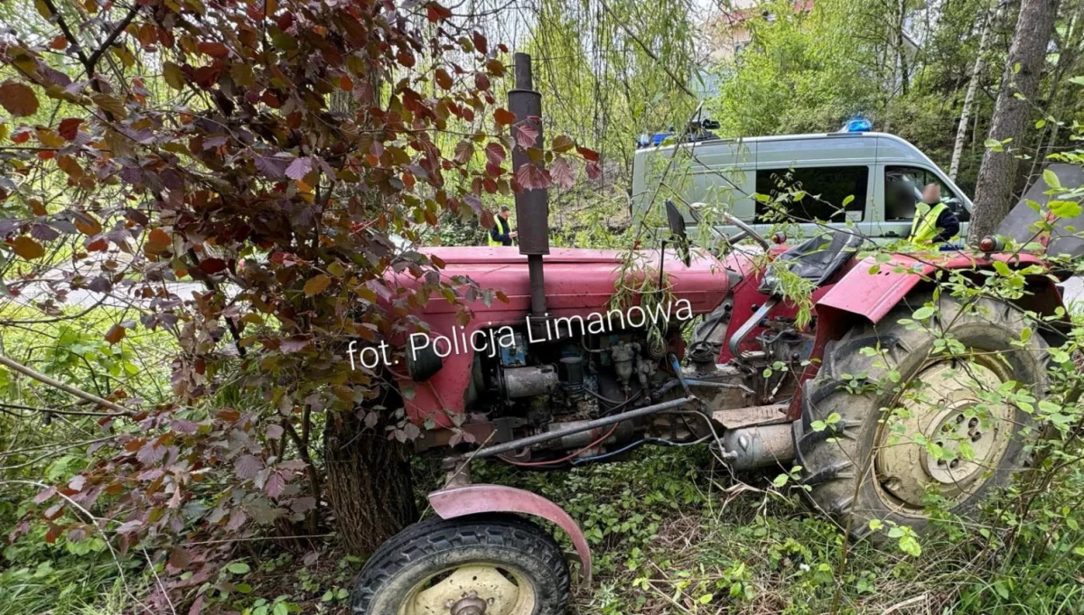 Wypadek traktorzysty/fot.: KPP Limanowa