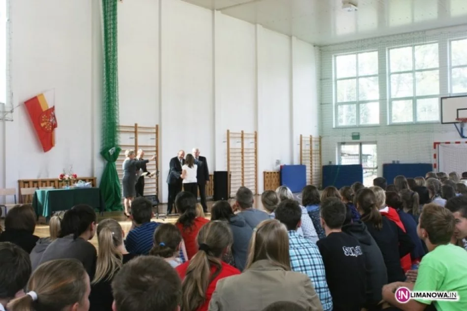 Stypendia i nagrody wręczone - zdjęcie 2