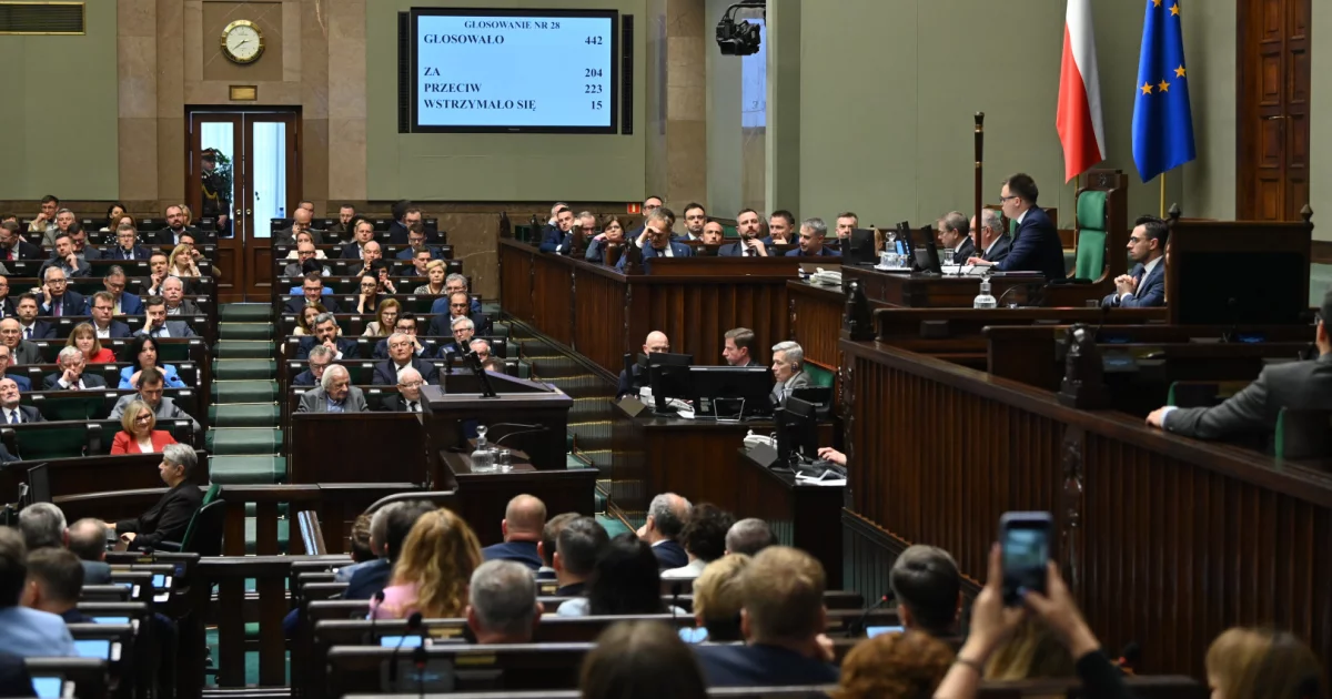 Sejm rozpoczął posiedzenie; zajmie się dwoma projektami ws. CPK (transmisja na żywo)