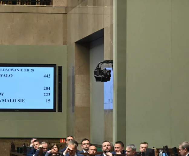 Drugi dzień obrad Sejmu - oglądaj transmisję - zdjęcie główne