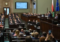 Sejm rozpoczął posiedzenie; zajmie się dwoma projektami ws. CPK (transmisja na żywo) - zdjęcie główne