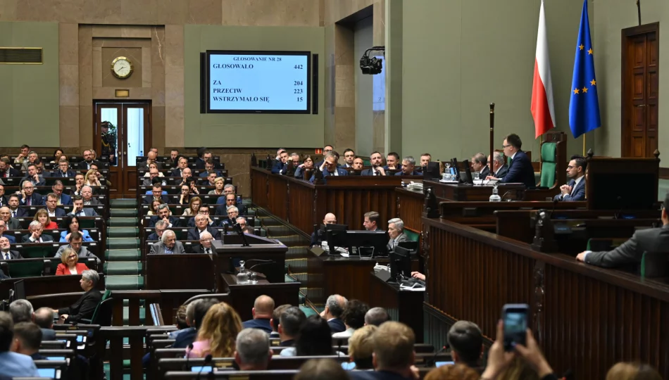 Sondaż dla „SE”: PiS - 33,53 proc., KO - 31,94 proc., Konfederacja - 12,46 proc. - zdjęcie 1