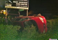 Ford dachował na ul. Kościuszki - zdjęcie główne