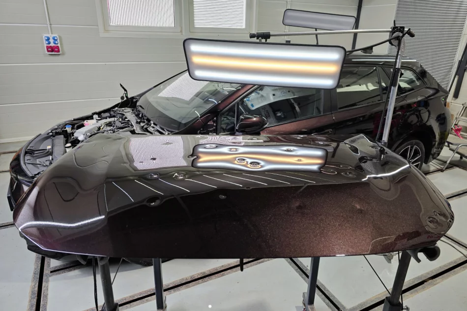 Wyciąganie wgnieceń po gradzie, Naprawy Powypadkowe - ArtCar / artcar.info - zdjęcie 5