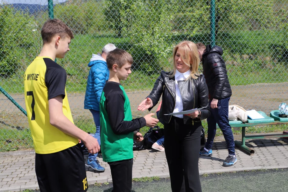 SP Młynne zwycięża w Igrzyskach Młodzieży Szkolnej piłki nożnej - zdjęcie 16