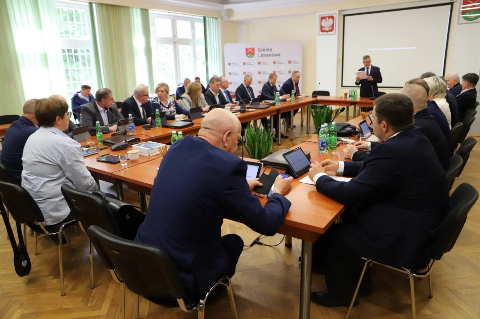 Zakończyła się XXXV nadzwyczajna sesja Rady Gminy Limanowa - zdjęcie 3