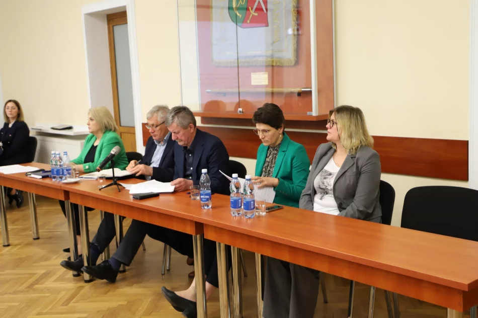 Zakończyła się XXXV nadzwyczajna sesja Rady Gminy Limanowa - zdjęcie 19