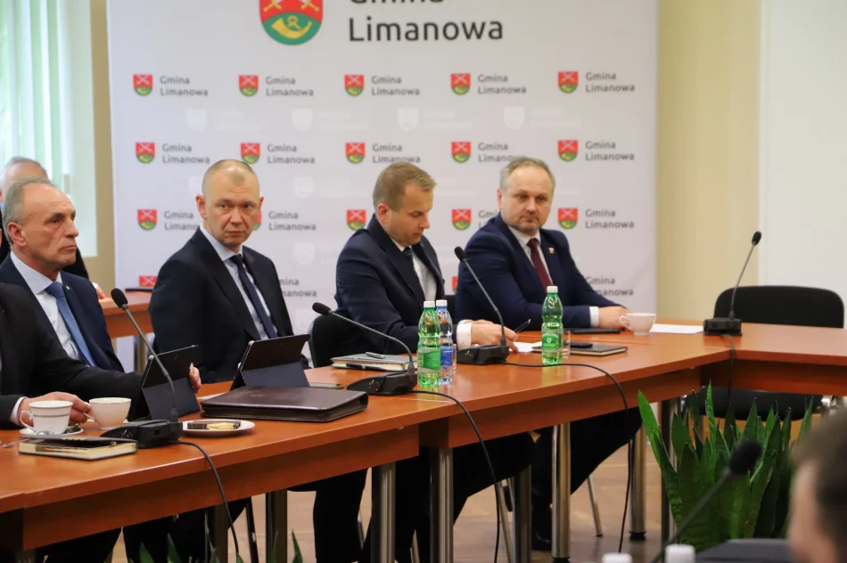 Zakończyła się XXXV nadzwyczajna sesja Rady Gminy Limanowa - zdjęcie 20