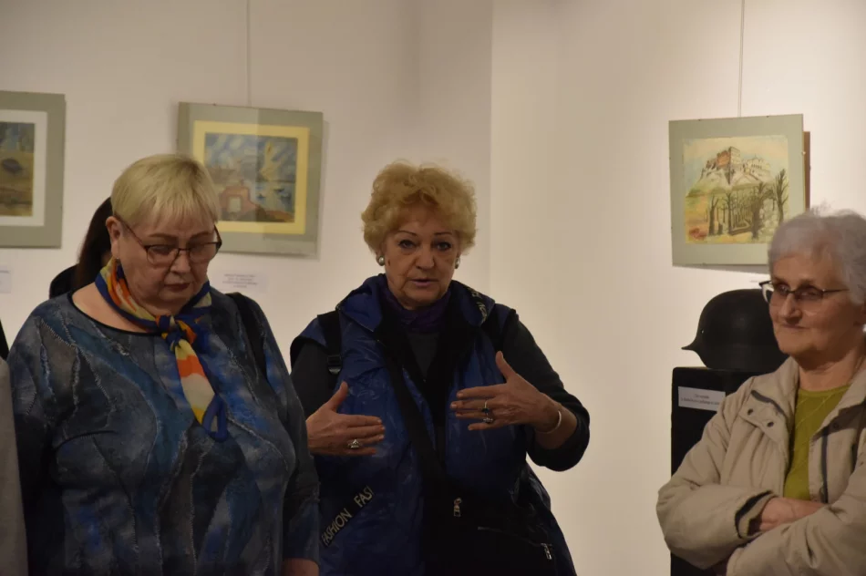 W Miejskiej Galerii Sztuki odbył się wernisaż wystawy „Mieszkańcy Ziemi Limanowskiej o Monte Cassino – w 80. rocznicę zwycięstwa” - zdjęcie 8