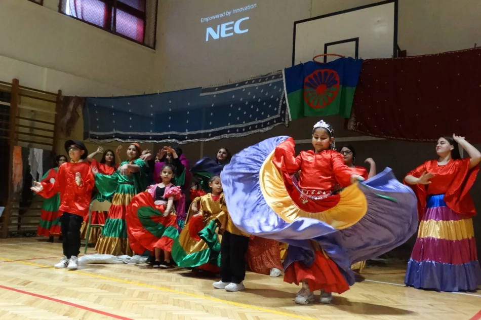 Obchody Międzynarodowego Dnia Romów w Zespole Szkolno-Przedszkolnym nr 4 - zdjęcie 2