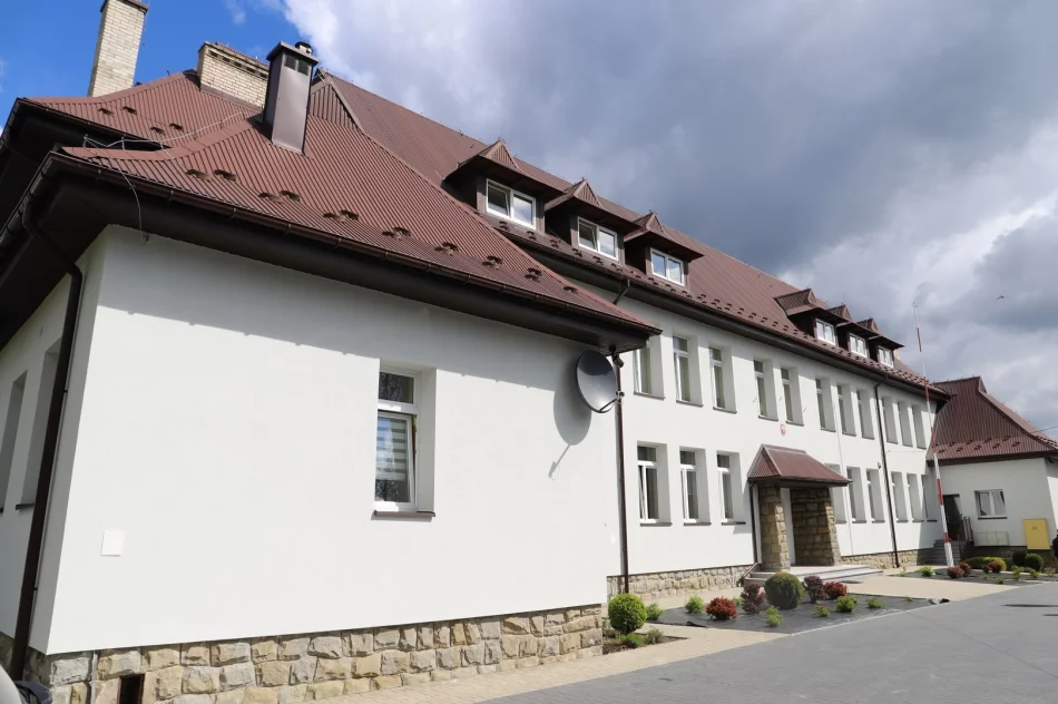 Modernizacja bazy oświatowej - zaczęto odbiory - zdjęcie 4