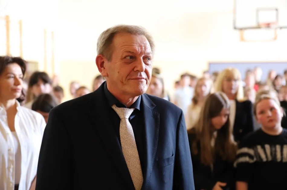W ZSP nr 1 świętowano 233. rocznicę uchwalenia Konstytucji 3 Maja - zdjęcie 9