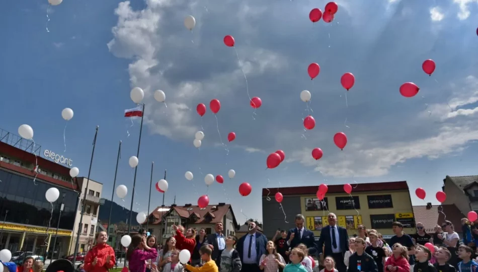 ​Na rynku wypuszczą białe i czerwone balony - zdjęcie 1