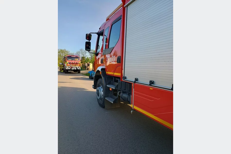 Zderzenie dwóch pojazdów, jedna osoba w szpitalu - zdjęcie 3