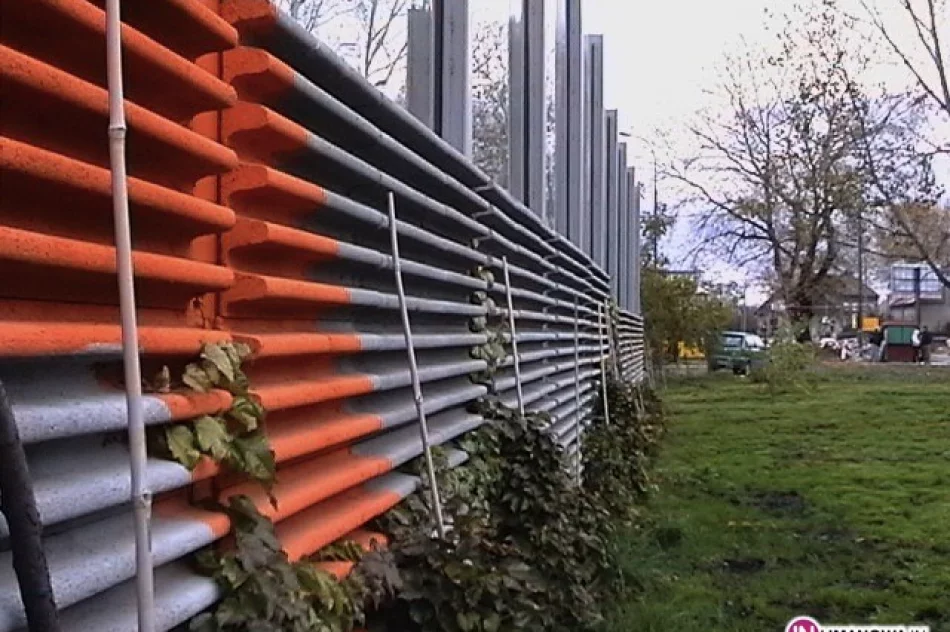 Osiedle oddzieli 4 metrowy mur - zdjęcie 4