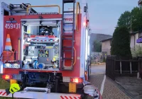 Pożar w stolarni gasiło ponad 30 strażaków - zdjęcie główne