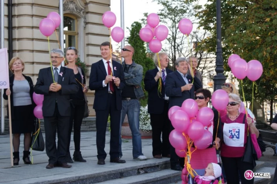 Różowa Wstążka na ulicach miasta - zdjęcie 4