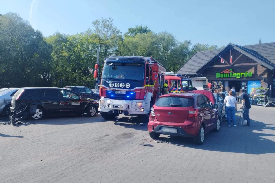 Senior z Limanowszczyzny staranował 5 aut i uderzył w sklep - zdjęcie 2
