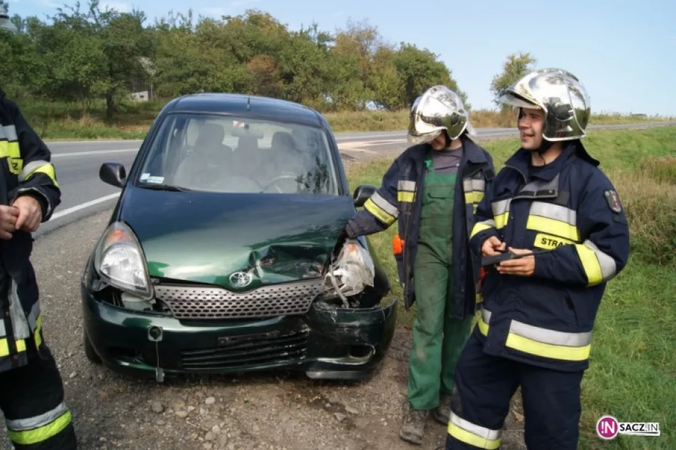 Toyota zderzyła się z dostawczym Mercedesem - zdjęcie 2