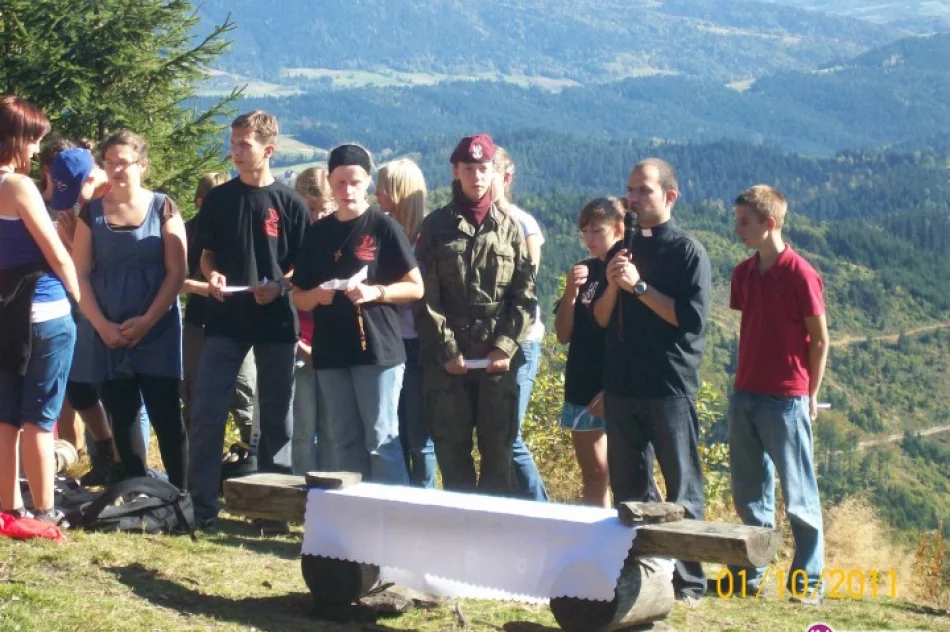 Modlitwa na szczycie Mogielicy - zdjęcie 2