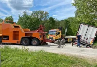 TIR zablokował objazd - zdjęcie główne