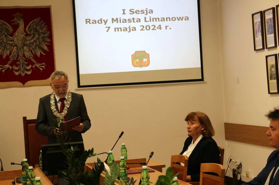 I uroczysta sesja Rady Miasta Limanowa, ślubowanie Burmistrz Miasta Jolanty Juszkiewicz oraz radnych - zdjęcie 8