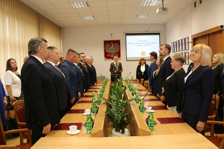 I uroczysta sesja Rady Miasta Limanowa, ślubowanie Burmistrz Miasta Jolanty Juszkiewicz oraz radnych - zdjęcie 20