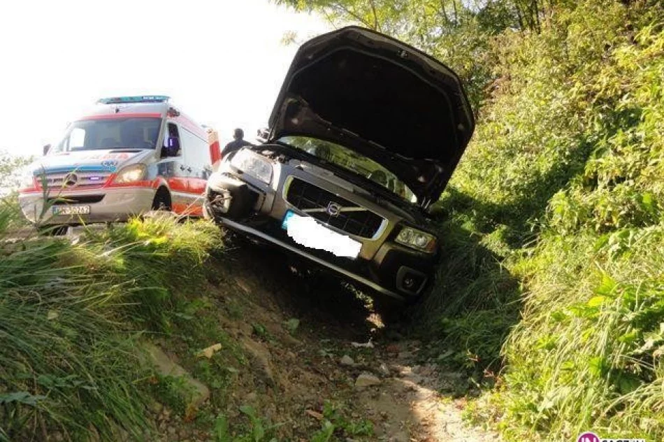 Zderzenie Toyoty i Volvo - jedna osoba w szpitalu - zdjęcie 3