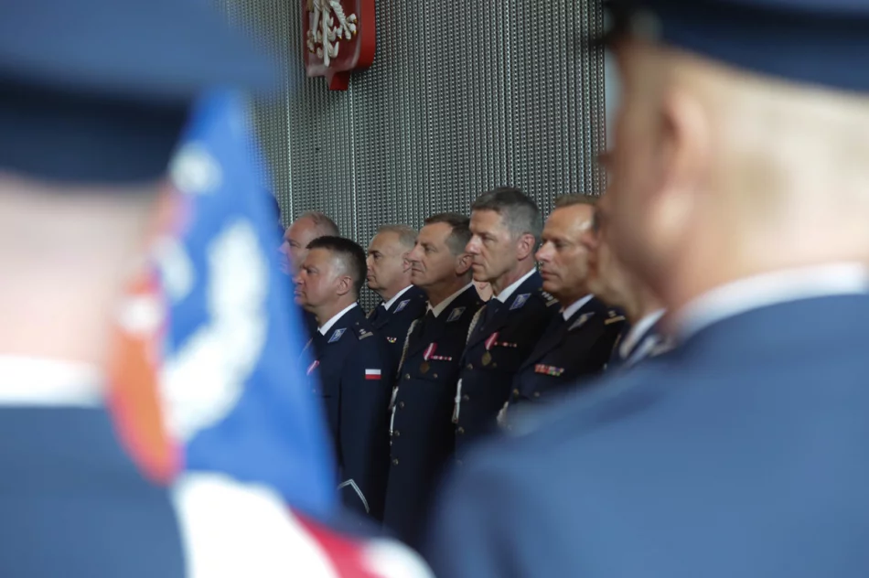 Dwaj nowi policjanci rozpoczną służbę w komendzie - zdjęcie 16