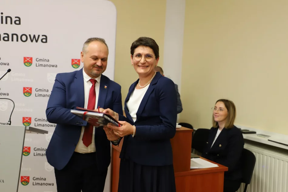 ​Nowa kadencja samorządu gminy Limanowa oficjalnie rozpoczęta - zdjęcie 6