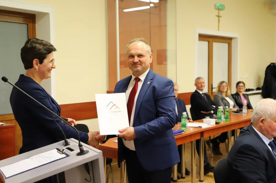 ​Nowa kadencja samorządu gminy Limanowa oficjalnie rozpoczęta - zdjęcie 7